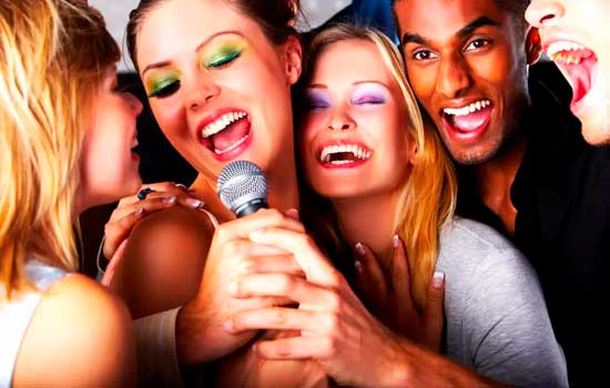 karaokê pelo celular