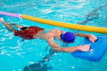 Como aprender a nadar sozinho