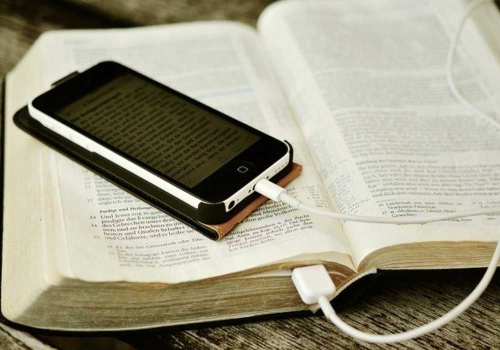 ler a bíblia pelo celular