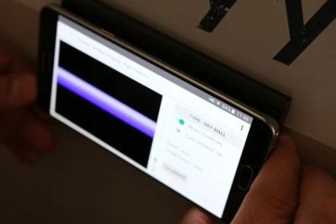 Veja os canos na parede usando o celular