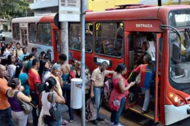 Como acompanhar ônibus em tempo real no celular